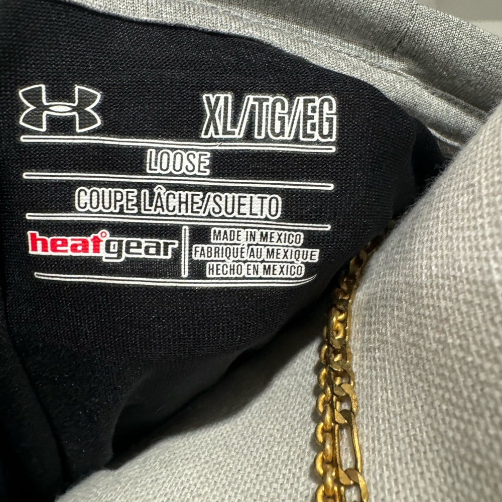 UNDER ARMOUR BASEBALL ⚾️ SHIRT - Picture 4 of 4